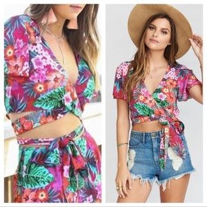 Mumu Wilson Tie Top (small) + Sawyer Shorts (medium) Aloha Beautiful